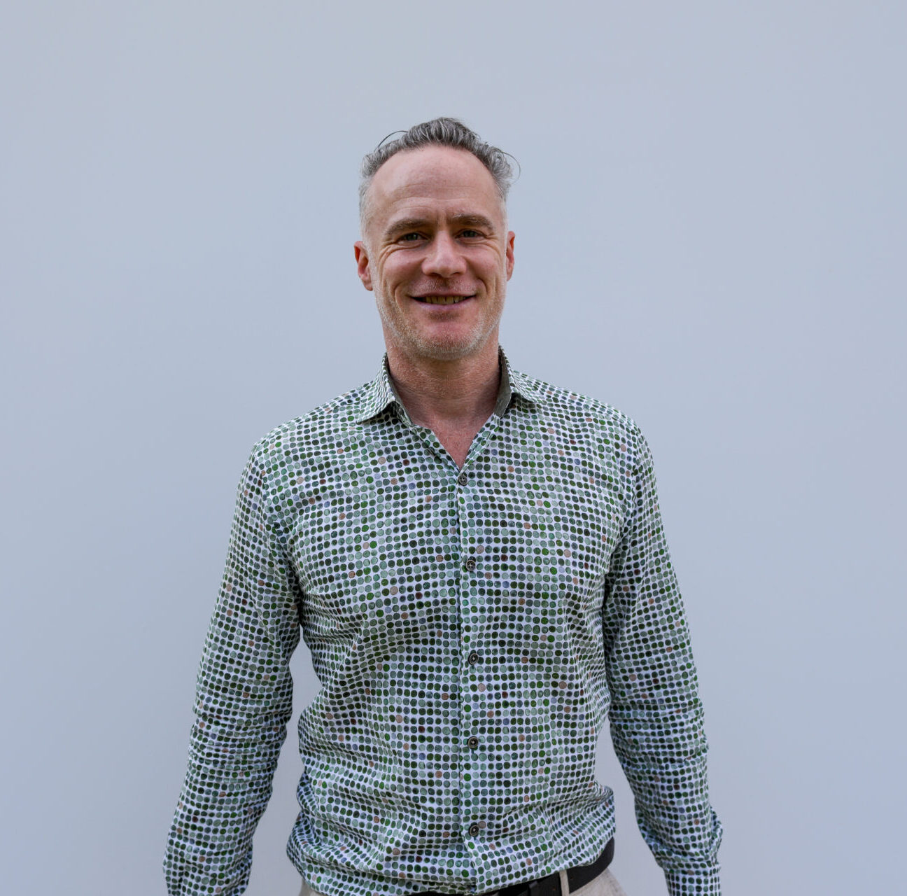 Headshot of Julien Ross