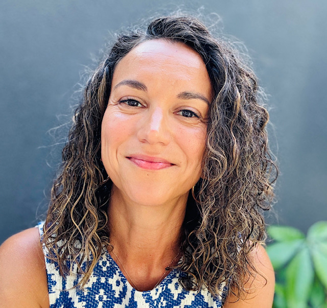 Headshot of Eva Hernandez