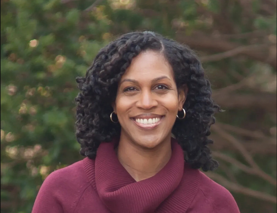 Headshot of De-Lea Deane-Allen