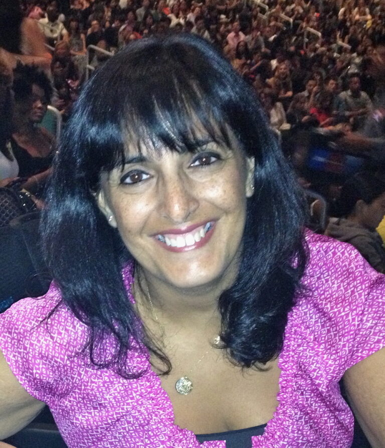 Headshot of Sujata Tejwani